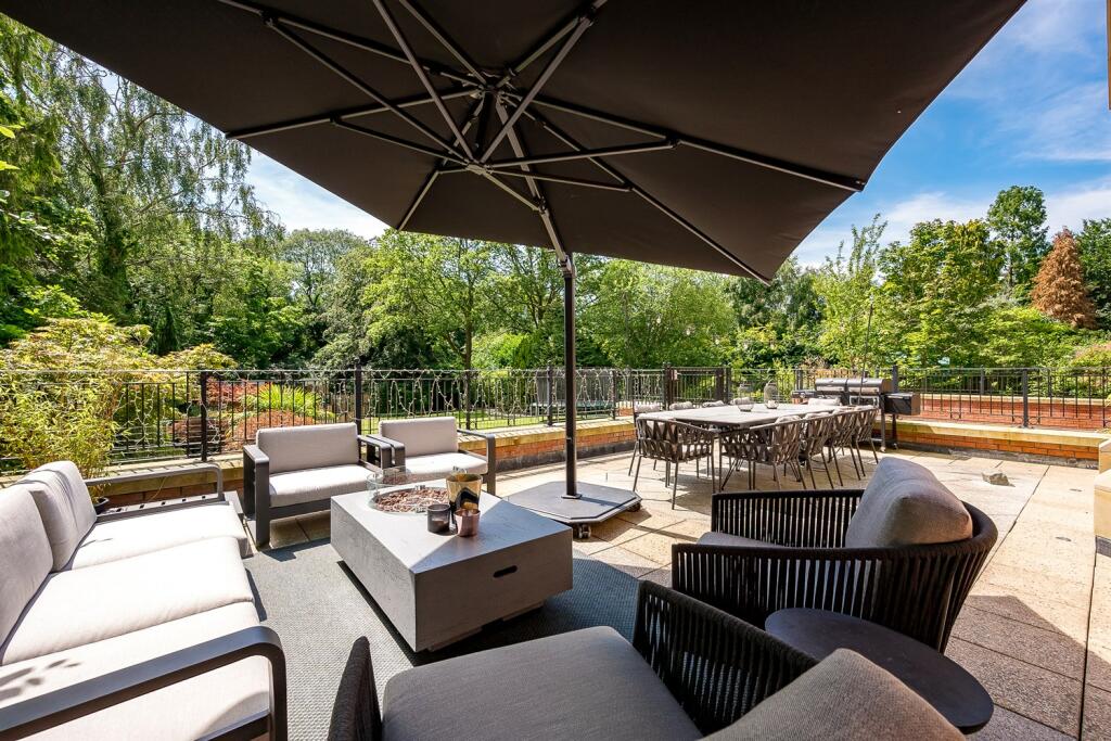 6 bedroom detached house for sale in Springwood, Chapel Lane, Hale Barns, WA15